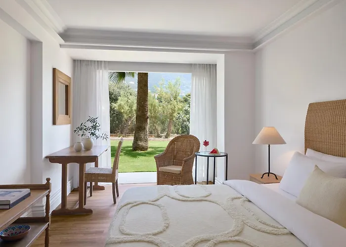 Отель Grecotel Filoxenia Каламата